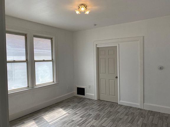 4th image of 1330 Manss Ave