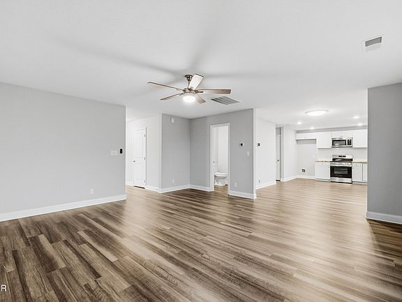 5th image of 542 Reserve Way
