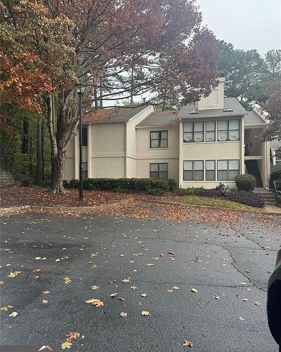 1st image of 2401 Huntingdon Chase