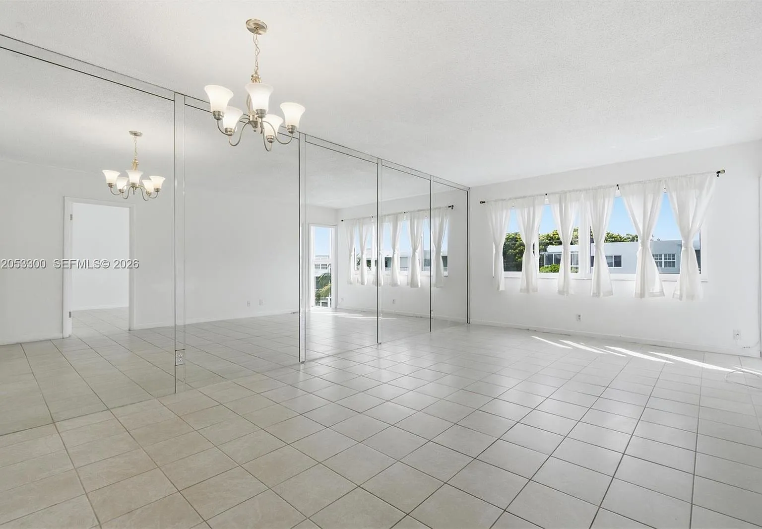 Sheridan Lakes Condo Apts — Photo 4