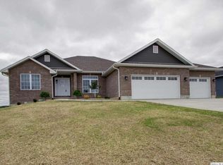 4724 Cortez Dr, Quincy, IL 62305