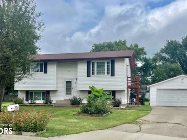 708 N Bergdahl Ct, Mount Pleasant, IA 52641