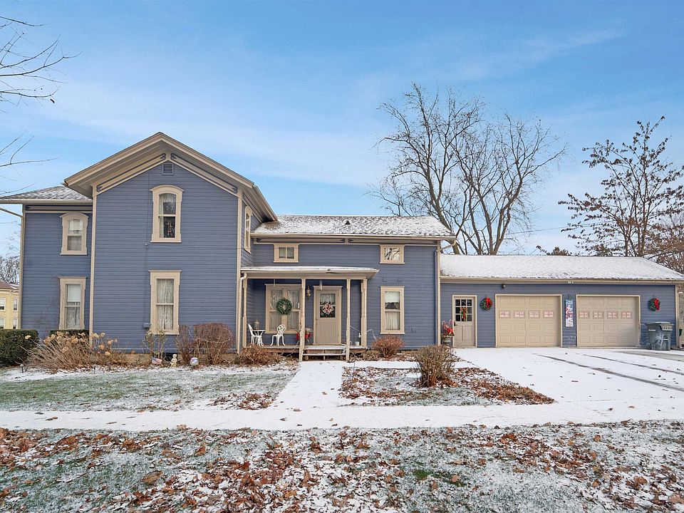 1st image of 121 Watertown St