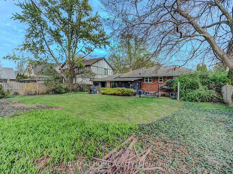 1493 Constance Dr — Photo 28