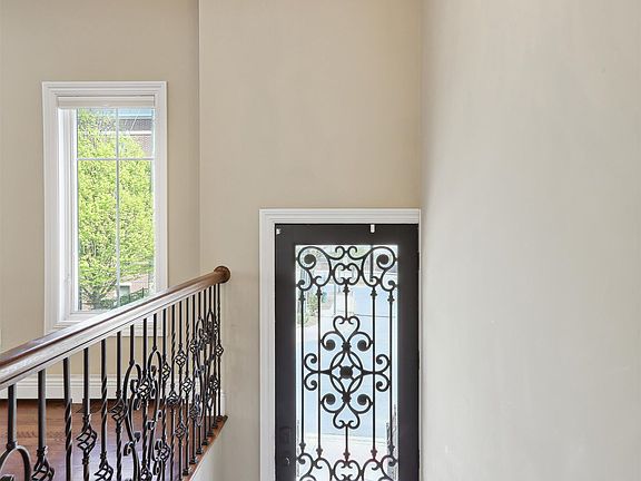 4th image of 1651 Federspiel St #1651
