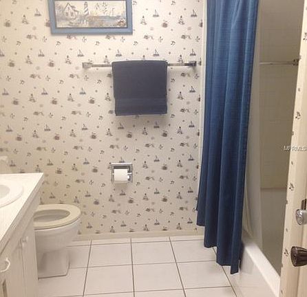 4th image of 1223 Queen Anne Dr #A