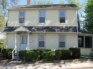 28 Crescent St, Meriden, CT 06450