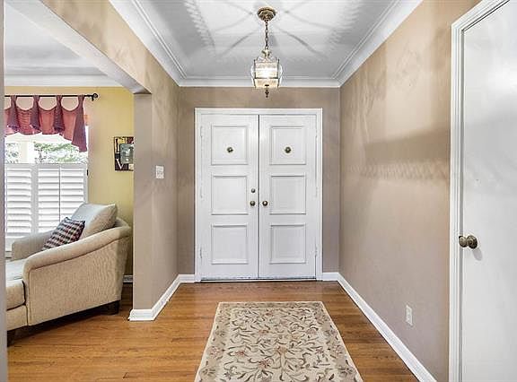 2nd image of 9024 Stonebridge Dr
