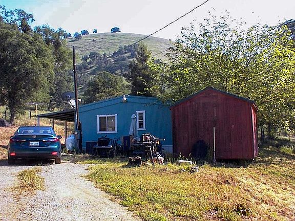 5th image of 38152 Ruth Hill Rd