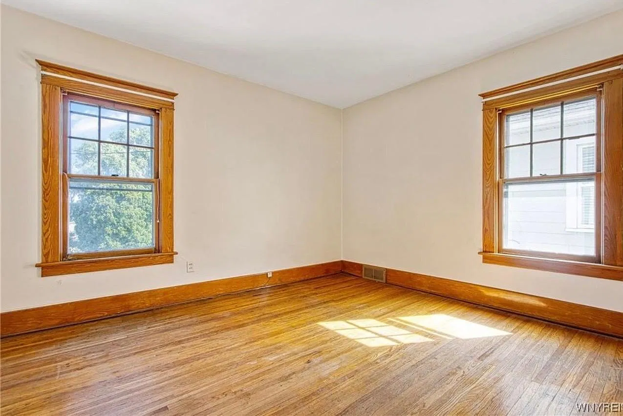 3 bed, 1.5 bath, $1,500 — Photo 3