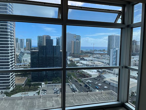 3rd image of 801 South Streets