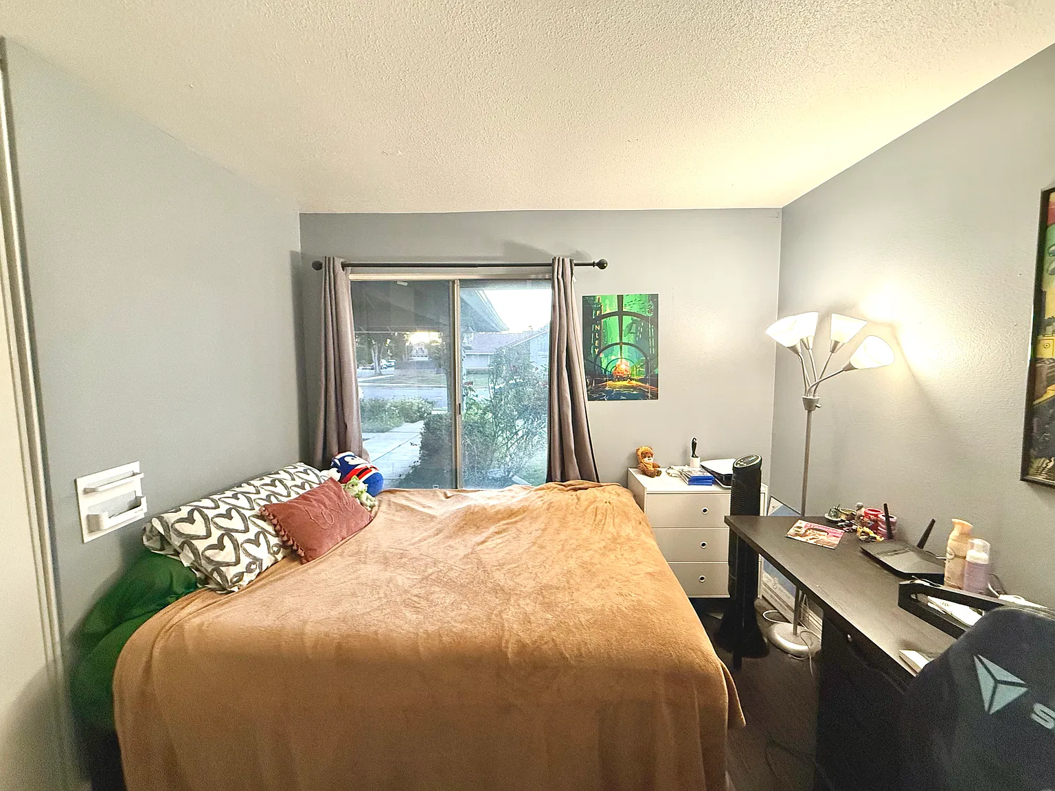 4 bed, 1735 sqft, $900 — Photo 2