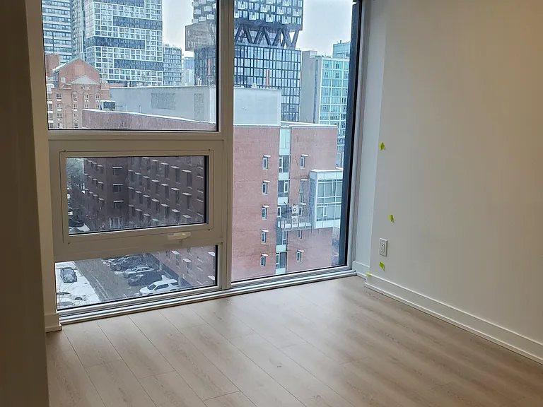 100 Queen St E #1015 — Photo 9