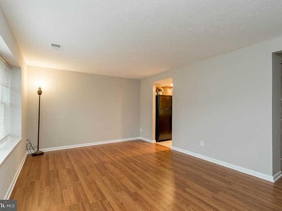 3rd image of 10150 Statesboro Ct
