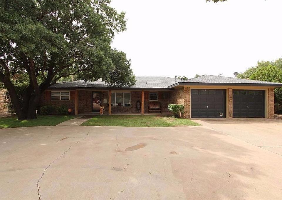 1st image of 212 Sandalwood Ln