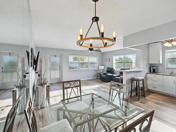 180 Camden H, West Palm Beach, FL 33417