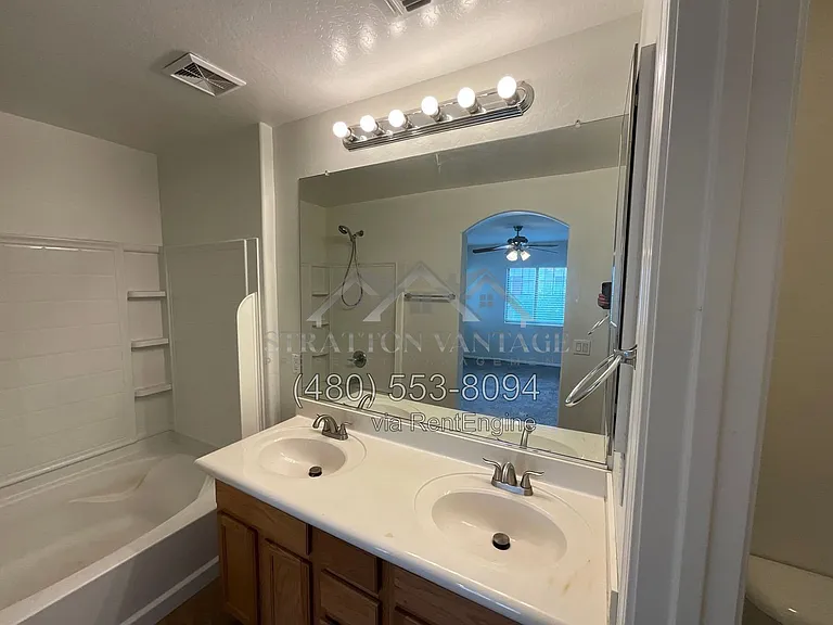 4737 E Olney Ave — Photo 11