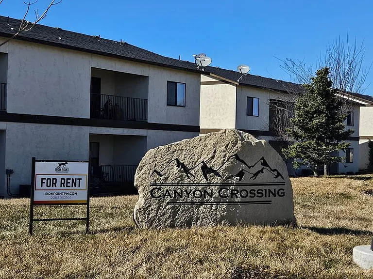2720 Blackfoot Ln — Photo 1