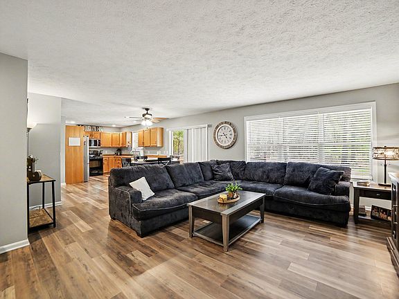 5th image of 1523 Destiny Dr