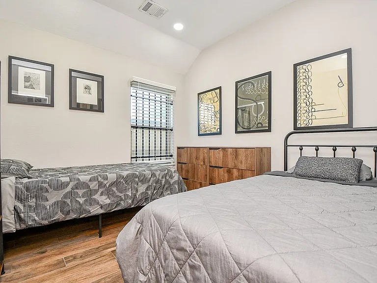 3344 Anita St — Photo 23
