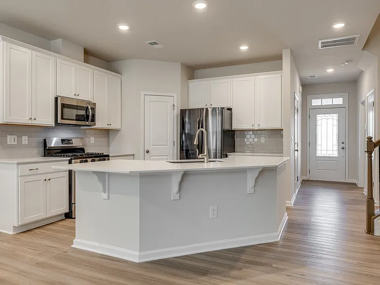 807 Gable Oak Ln — Photo 5