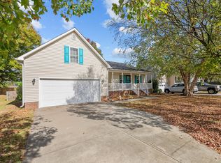 204 Canterwood Ln, New Bern, NC 28562
