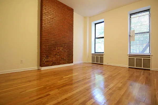 Rented by Peter Ashe | media 19