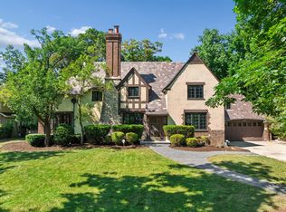 465 Dundee Rd, Glencoe, IL 60022