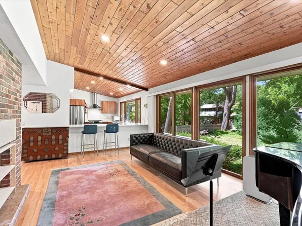 6402 Inner Dr, Madison, WI 53705