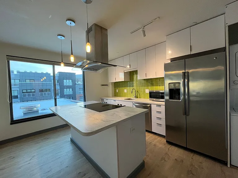 314-320 E State St — Photo 12