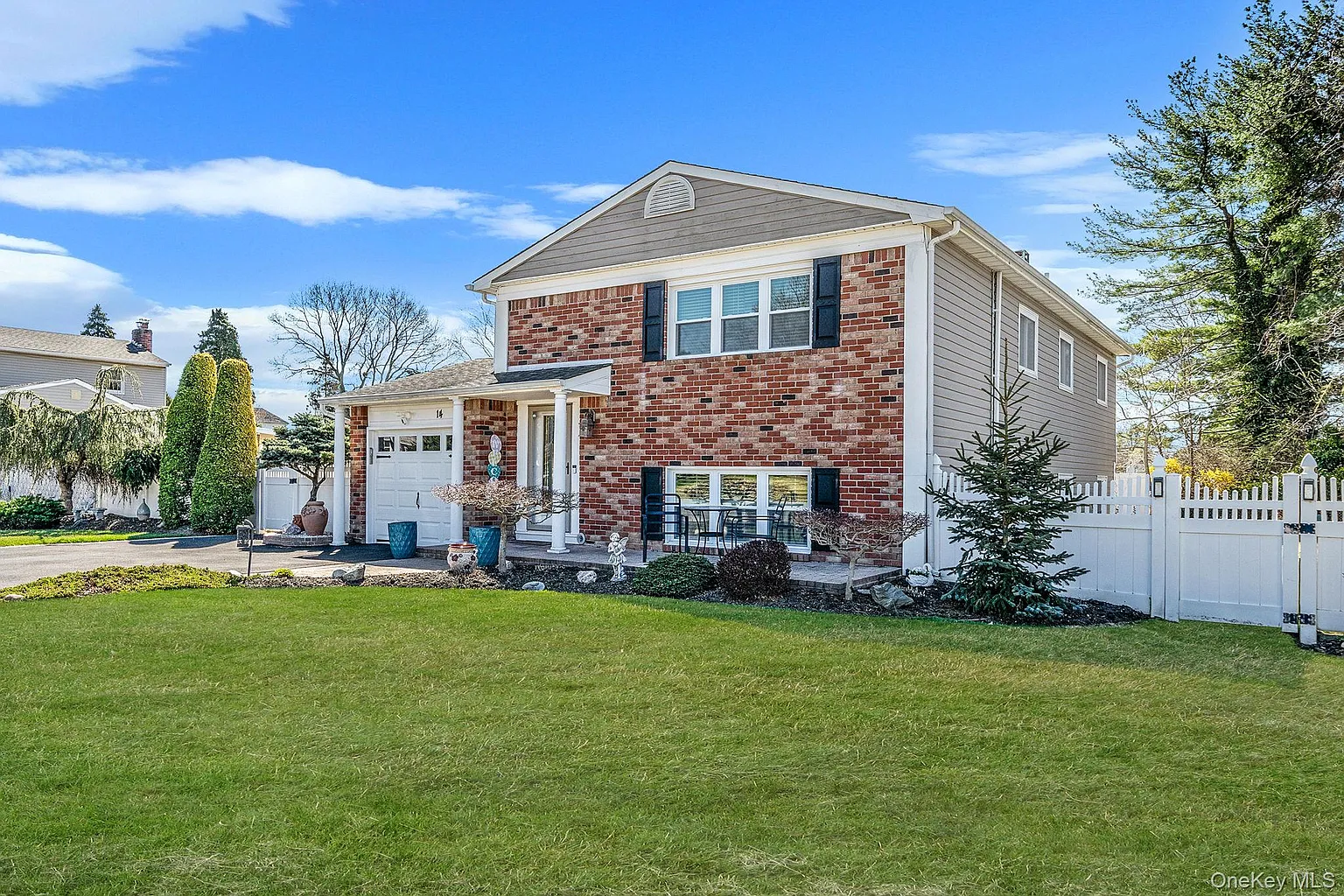 14 Celeste Avenue photo 1