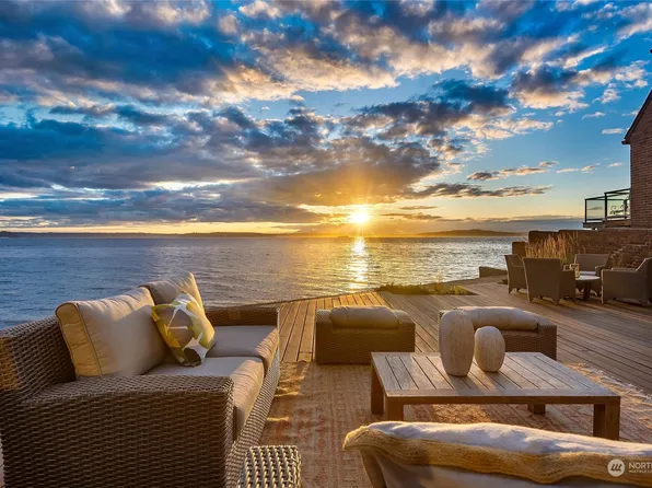 5427 Beach Drive SW, Seattle, WA 98136