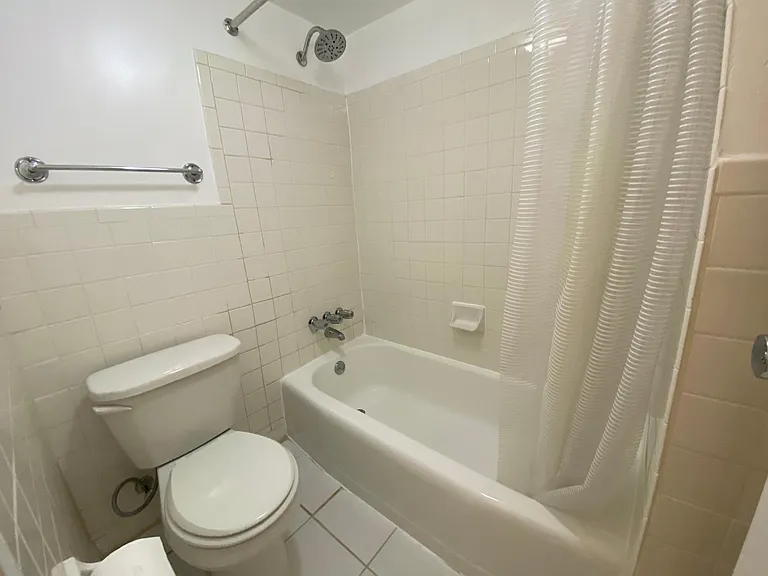 2800 Wisconsin Ave NW #409 — Photo 11
