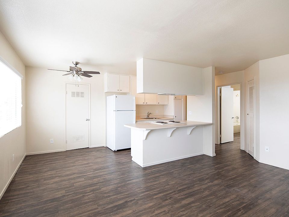 1st image of 3113 Market St APT 4