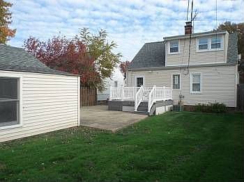 5th image of 392 E 330th St