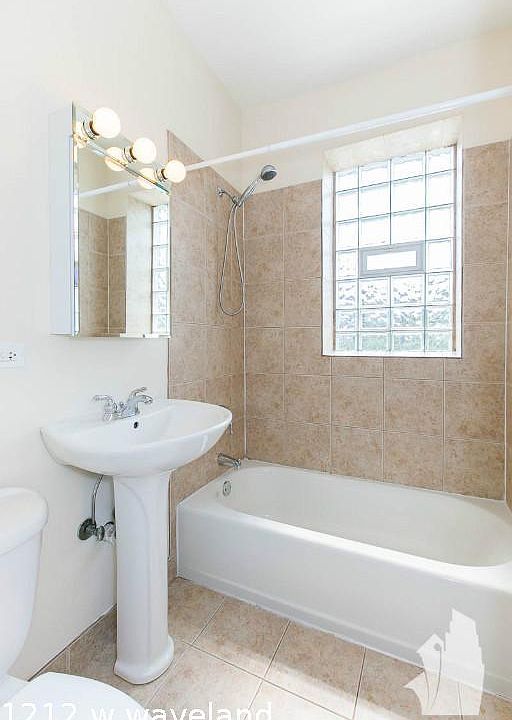 1st image of 1212 W Waveland Ave #225
