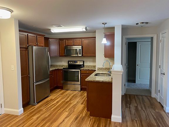 3rd image of 3 Furnival Rd Unit 213