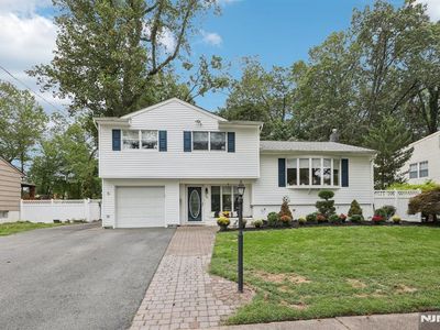 88 Hill Ct, Pompton Lakes, NJ, 07442
