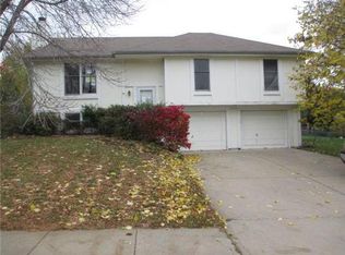 1324 Andrea Dr, Liberty, MO 64068