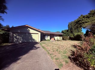 9585 SW Murdock St, Tigard, OR 97224