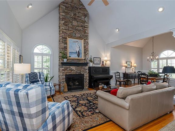 3rd image of 462 Millingport Ln