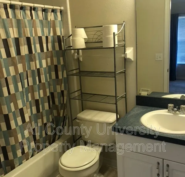 2348 SW 42nd Dr #152 — Photo 7