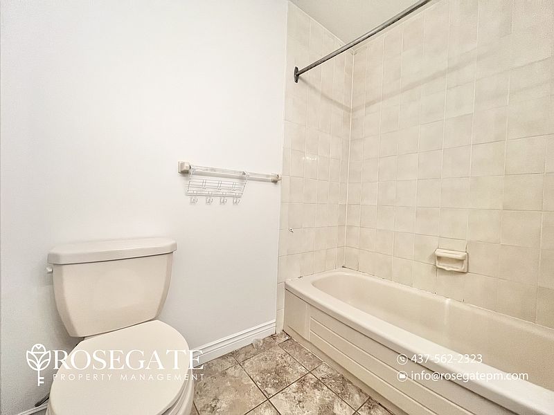 London Townhouse for rent - 3 Bedrooms — photo 20