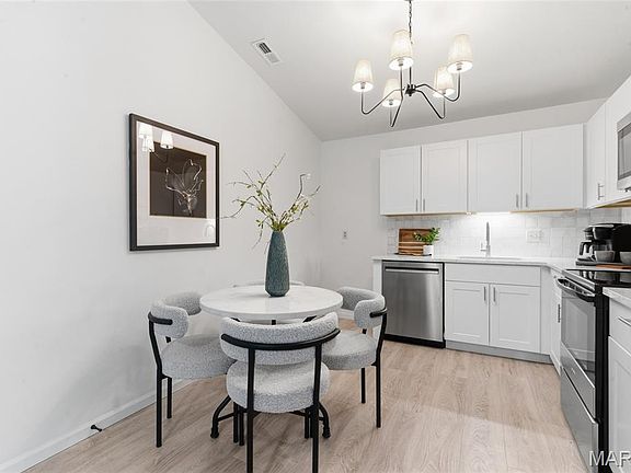 3rd image of 1961 Marine Terrace Dr APT I
