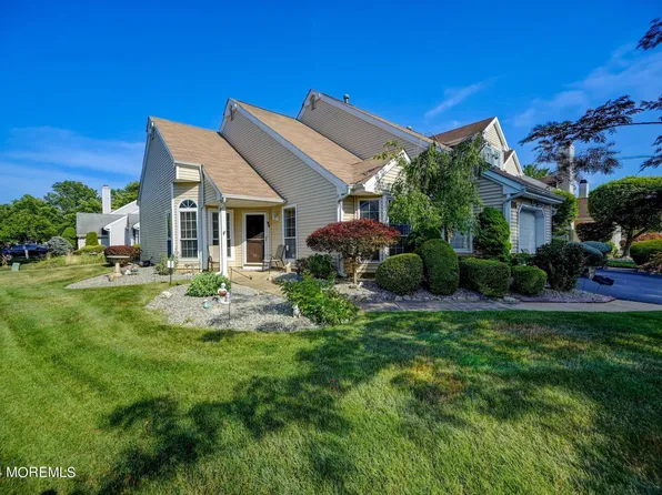196 Primrose Lane, Freehold, NJ 07728