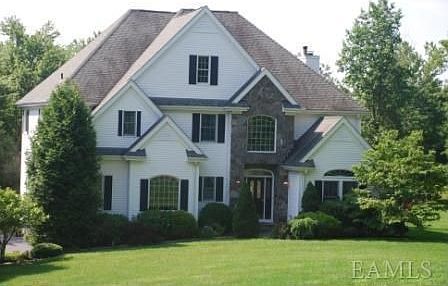 1st image of 10 Sunderland Ln