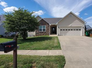 156 Portobello Rd, Radcliff, KY 40160