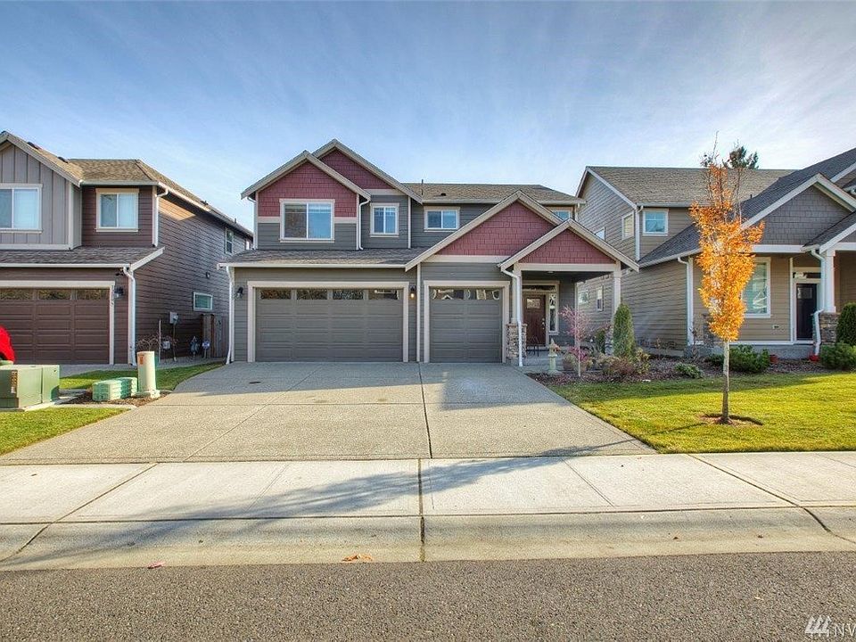 Beautiful, move-in ready home with a spacious covered front porch. Plus, front yard is maintained by the HOA!