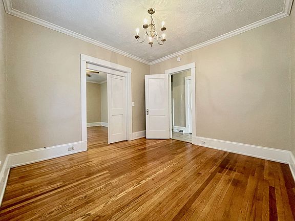 4th image of 240 Prospect Ave NE #2