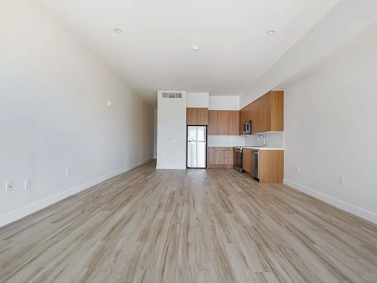 Uptown Lofts — Photo 9